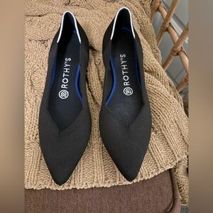 Rothy’s The Point in black size 8.5